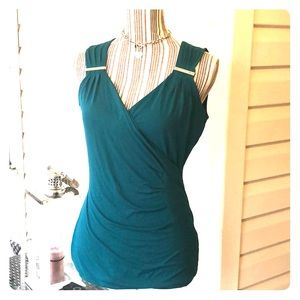 White House Black Market top. Size Sm. EUC